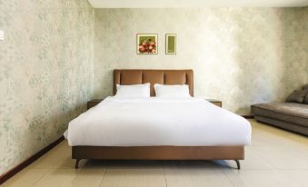 Fruity Luxury Inn