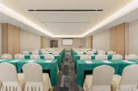 Qiangsheng Grand Hotel Hotels in Куча