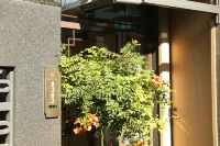Jinfeng Yiyun Hot Spring Hotel (Xinzhou Ancient City) - Gasthöfe