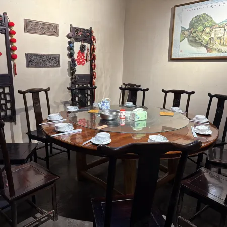 Yongzhou Ancient Village Inn