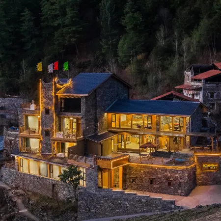 Lixian  Hidden Wonderland · Snow Mountain Luxury Resort Manor