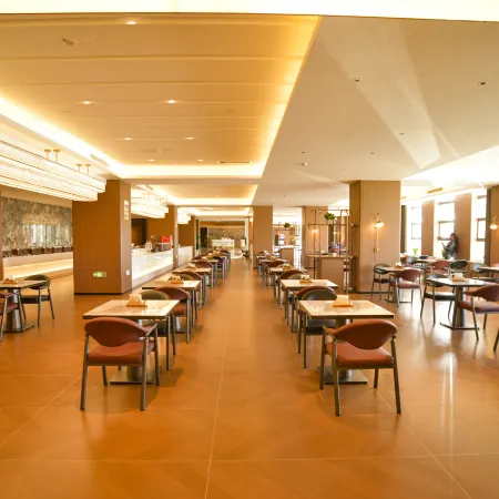 Baolige Hotel (Sayram Lake)