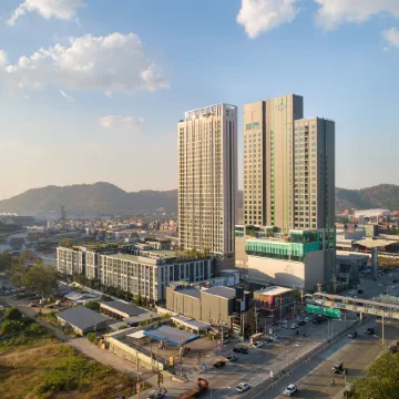 Holiday Inn & Suites SIRACHA LAEMCHABANG by IHG Отели рядом с достопримечательностью «Ко Си Чанг»