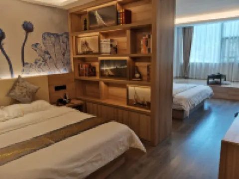 Yijia Business Hotel (Xincheng)