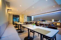 HanTing Hotel (Kaifeng Tongxu County) - parcheggio