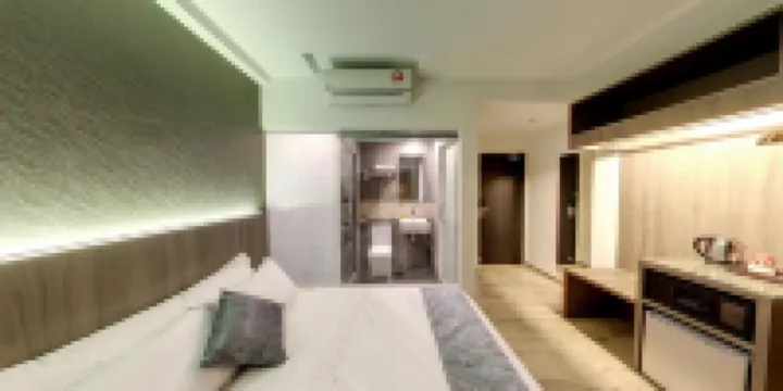 Flora by Crossroads Hotel Hotels near Jakel Mall Kuala Lumpur