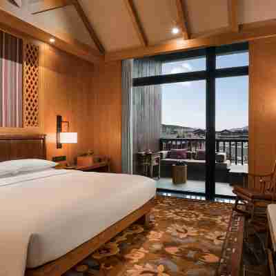 Jinmao Purelax Mountain Hotel Lijiang Rooms
