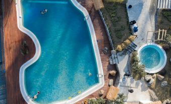 Yili Yunshan Hot Spring Guesthouse