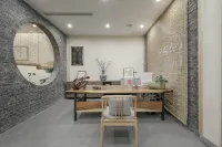 Dust and Hustle Weiyuan Designer Zen Homestay (Chongzhou Jiezi Ancient Town Branch) Hotels in Chongzhou