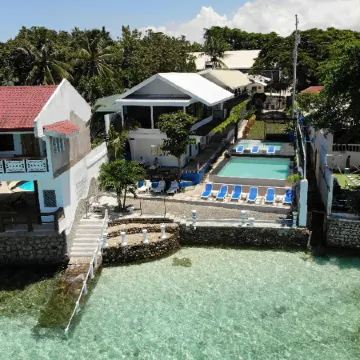 Pescadores Suites Moalboal