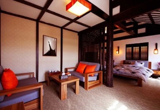 丽江后湾假日美宿客栈 Hotel Overview