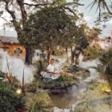 溪田·悦上   |   Alice  in  Wonderland · 愛麗絲夢遊仙境·客棧