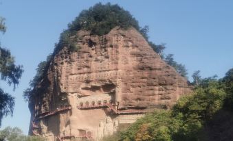 Homestays in the distance of Maiji Mountain