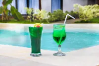 Bird of Paradise - Private Pools