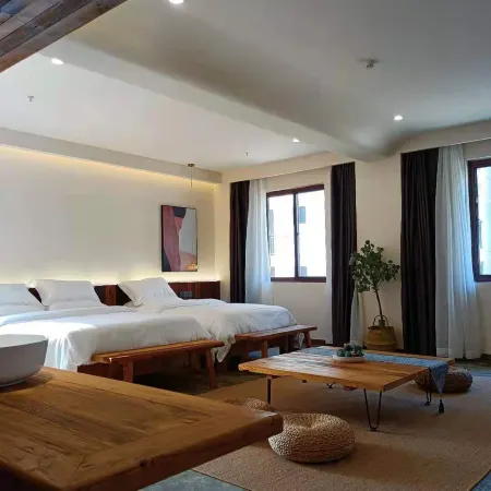 Red Banner Lodge