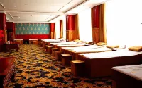 Xueri Nida Shentang Hot Spring Hotel Hotels in Garzê County