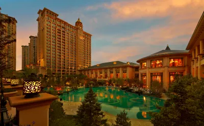 Chateau Star River Hotels near Taiyuan South Railway Station