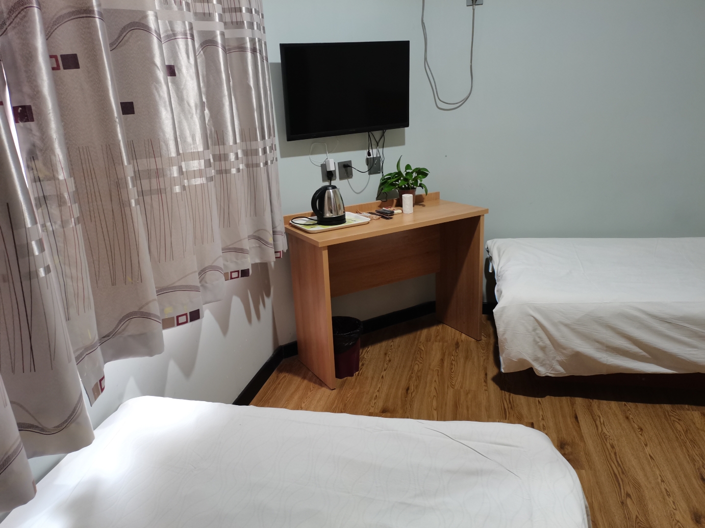 Zhishi Business Hotel (Jinan Qilu Hospital Shop)Hotel Overview