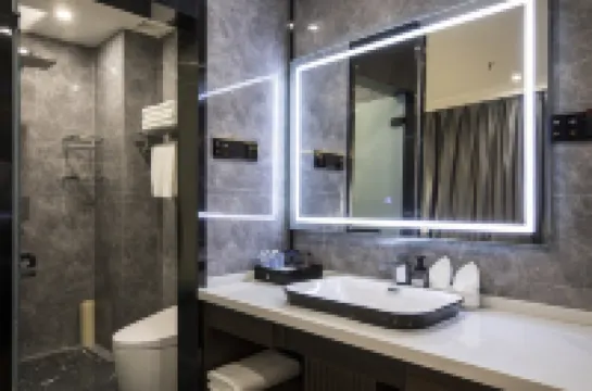 Heilongchen Business Hotel (Heihe Railway Station)