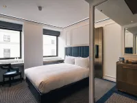 Page8, Page Hotels Hotels near The Strand