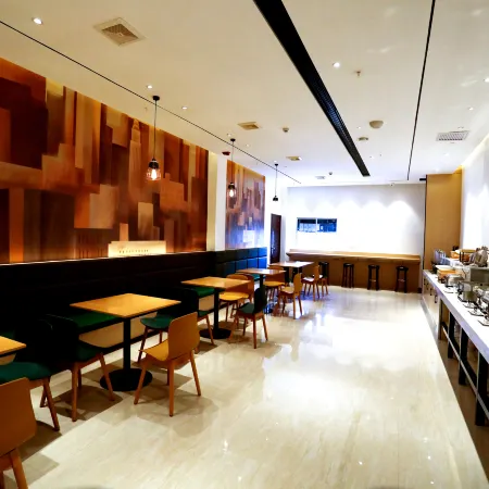 City Express Hotel (Ezhou Gedian Development Zone Chuangye Avenue)