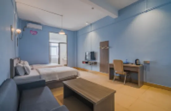 Azure Cloud Sea Apartment (Shenzhen Shantou Cooperation Zone Branch)