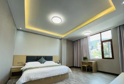 Junzhi Homestay - albergo