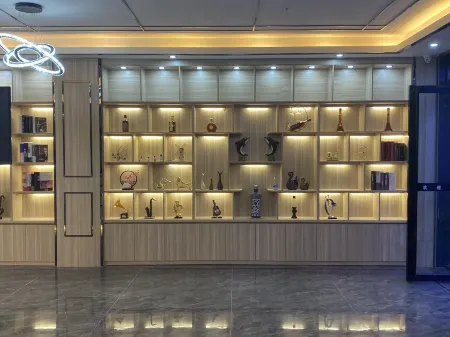 Raoping Pu'erman Light Luxury Apartment