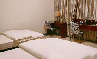 Yuanmou Jiatai Business Hotel