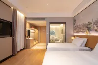Vienna Hotel (Wuzhou Qilou City Store)