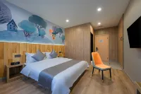Muse cinema Hotel(Baolong square store of Shaoxing Paojiang agricultural and Commercial College)