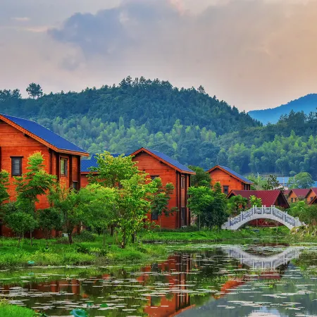 Mount Mufu Shanghe Inn (Chongyang Eurya Honey Town)