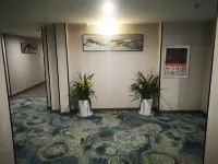 Gloria City Hotel - 2-Star