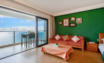Huizhou Xiaojingwan Blue Sea Xi'an Light Luxury Seaview Apartment
