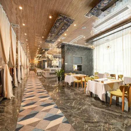West Tour Fairy Tale Hotel (Guiping Xishan Scenic Area)