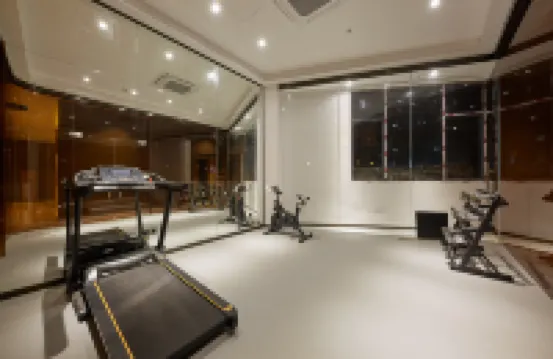 Fengyue Light Fashion Hotel (Guangzhou Baiyun Airport Renhe Metro Station Branch)