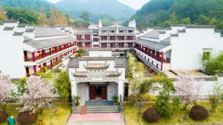 Yingshan Xiufeng Villa