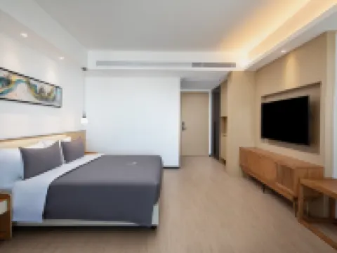 Ramada Encore By Wyndham Jiusuo Down Town Hotel a Ledong