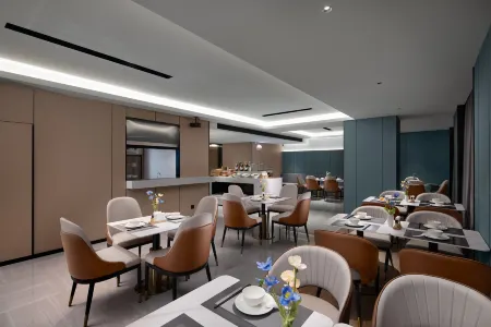 OKDAY Hotel (Yongzhou Lengshuitan Shiwei) Отели в г. Юнчжоу