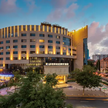 Shandong Jiankang Rezen Select Zhanqiao Scenic Hotel Отели рядом с достопримечательностью «Вокзал Циндао»