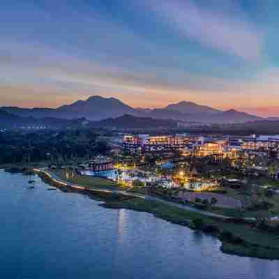 海南興隆希爾頓逸林濱湖度假酒店 Hotel Exterior