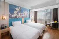Magnotel Hotel (Xiangyang Ancient City Tanxi Road)