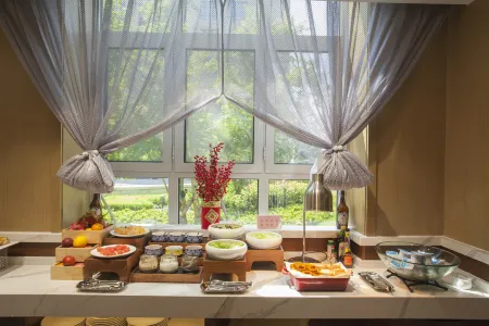 JOY FALL HOTEL Отели в г. Цзяочжоу