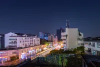 WanYoo Esports Hotel (Suzhou Kunshan Bailu Plaza)