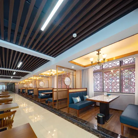 Yulong Hotel