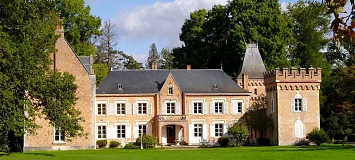 Hostellerie du Château les Muids Hotels in Loiret