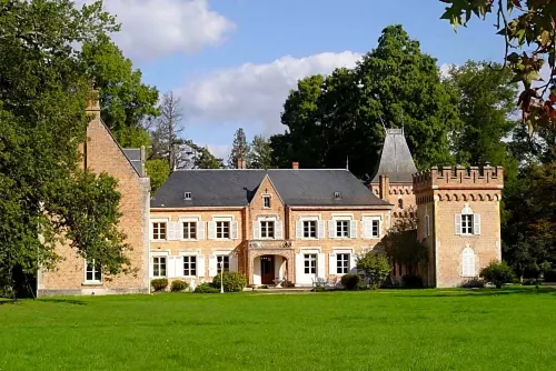 Hostellerie du Château les Muids Hotels in La Ferté-Saint-Aubin