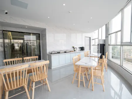 7Days Inn Hotel (Deyang Shifang Municipal Government Chunxi Road)