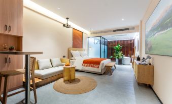 Shennongjia Shanju Years Design Homestay (Muyuzhen Xiangxi Street Branch)