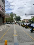 Yanhong Hotel (Jiayuguan Xiongguan Plaza) - Bãi đậu xe
